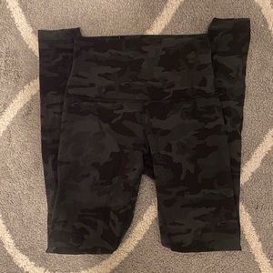 lululemon align leggings 28" size 4, green camo!